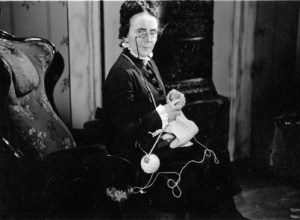 tante_pose.jpgNone.full